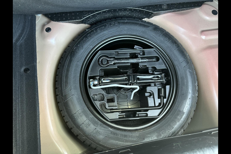 Citroën C3 1.2 PureTech S&S Shine 2e Eigenaar,Apple Carplay,Cruise,Clima,Trekhaak,Camera,Dealer Onderhouden,N.A.P,110pk,APK tot 03-2026