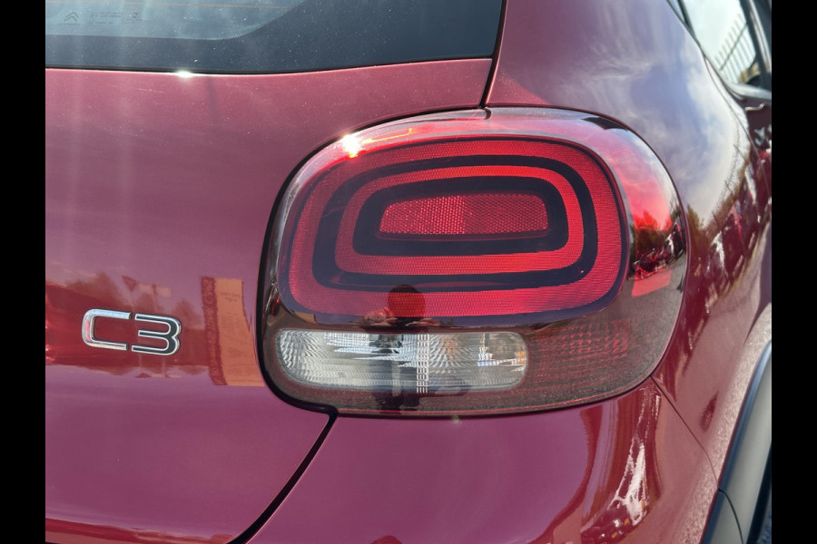 Citroën C3 1.2 PureTech S&S Shine 2e Eigenaar,Apple Carplay,Cruise,Clima,Trekhaak,Camera,Dealer Onderhouden,N.A.P,110pk,APK tot 03-2026
