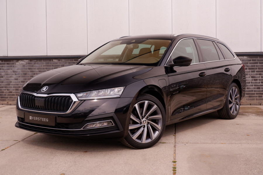 Škoda Octavia Combi 1.4 TSI iV PHEV Sportline Business | Head-Up | Carplay | LED | Sfeerverl. Camera | Memory