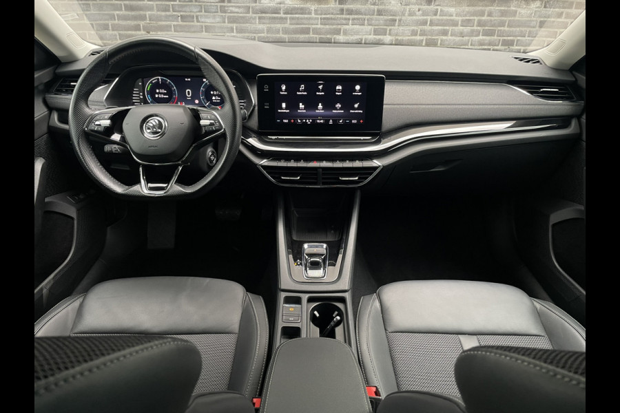 Škoda Octavia Combi 1.4 TSI iV PHEV Sportline Business | Head-Up | Carplay | LED | Sfeerverl. Camera | Memory