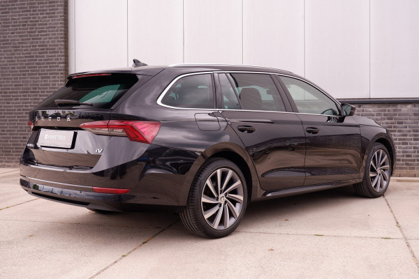 Škoda Octavia Combi 1.4 TSI iV PHEV Sportline Business | Head-Up | Carplay | LED | Sfeerverl. Camera | Memory