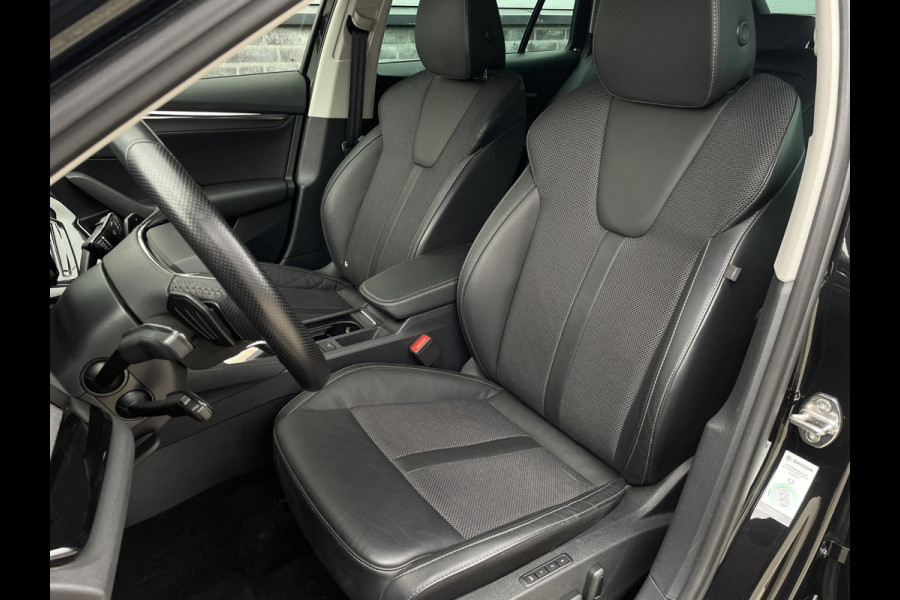 Škoda Octavia Combi 1.4 TSI iV PHEV Sportline Business | Head-Up | Carplay | LED | Sfeerverl. Camera | Memory