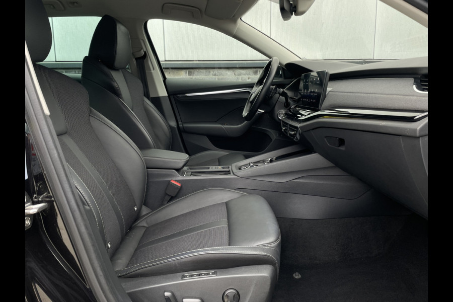 Škoda Octavia Combi 1.4 TSI iV PHEV Sportline Business | Head-Up | Carplay | LED | Sfeerverl. Camera | Memory