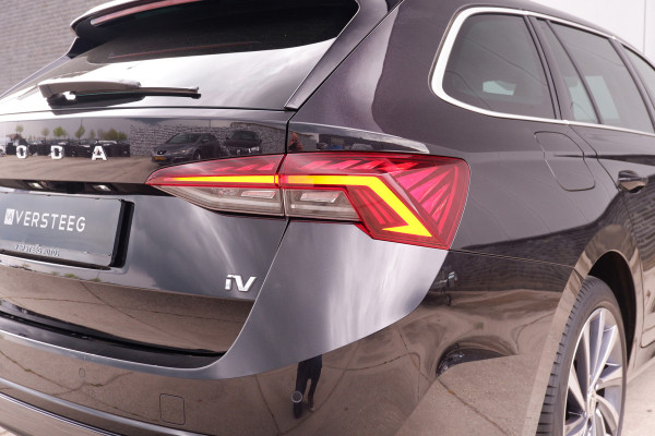 Škoda Octavia Combi 1.4 TSI iV PHEV Sportline Business | Head-Up | Carplay | LED | Sfeerverl. Camera | Memory
