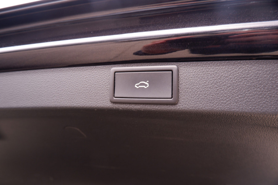 Škoda Octavia Combi 1.4 TSI iV PHEV Sportline Business | Head-Up | Carplay | LED | Sfeerverl. Camera | Memory