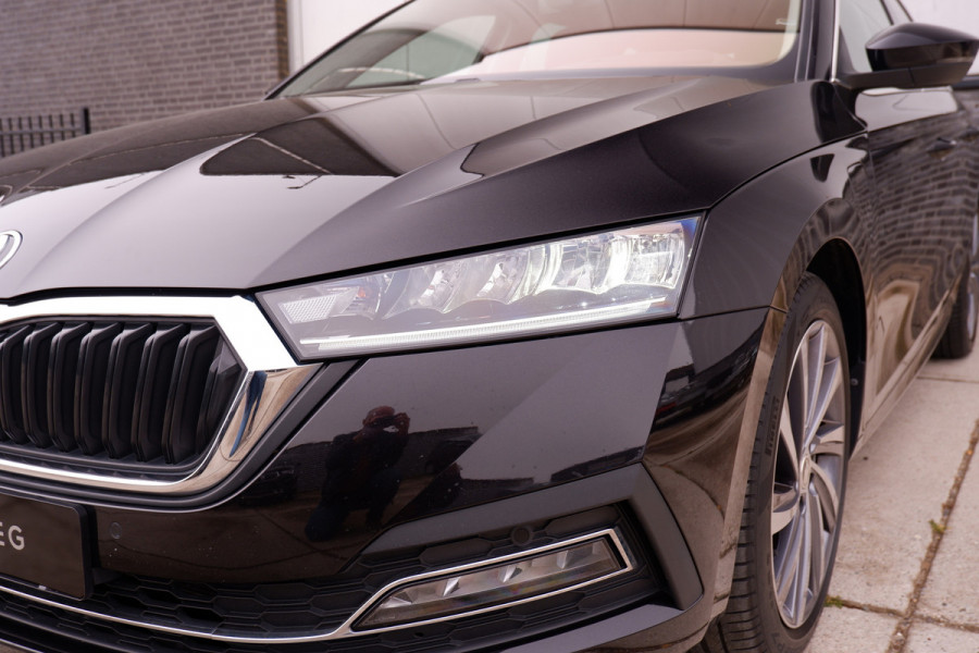 Škoda Octavia Combi 1.4 TSI iV PHEV Sportline Business | Head-Up | Carplay | LED | Sfeerverl. Camera | Memory