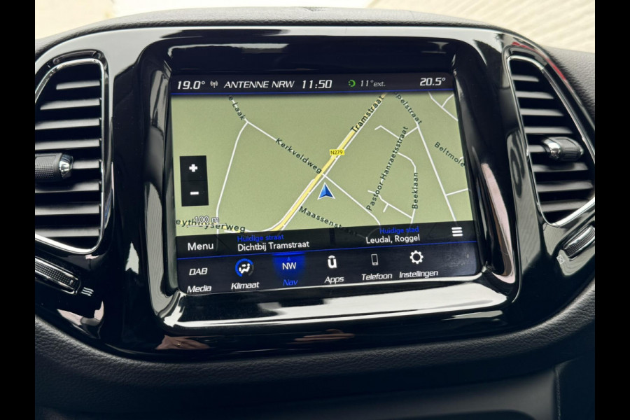 Jeep Compass 1.4 MultiAir Sport Cruise control Climate control Apple / Android DAB Achteruitrijcamera