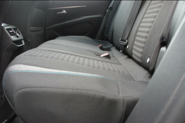 Peugeot 3008 1.2 PT 130pk Aut Camera|CarPlay|I-Cockpit|Navi