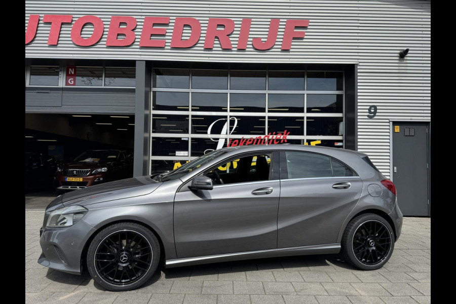 Mercedes-Benz A-Klasse 180 BlueEfficiency URBAN - Navigatie I Airco I PDC I Sport interieur & 19 inch Velgen I Dealer onderhouden