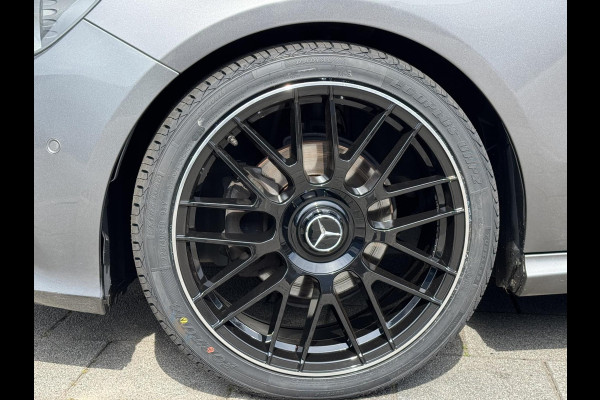 Mercedes-Benz A-Klasse 180 BlueEfficiency URBAN - Navigatie I Airco I PDC I Sport interieur & 19 inch Velgen I Dealer onderhouden