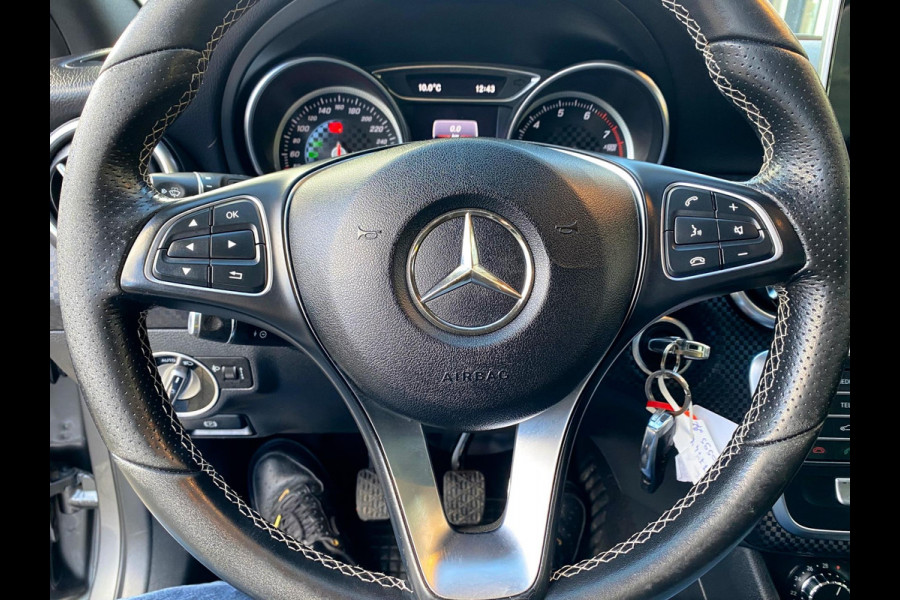 Mercedes-Benz A-Klasse 180 BlueEfficiency URBAN - Navigatie I Airco I PDC I Sport interieur & 19 inch Velgen I Dealer onderhouden