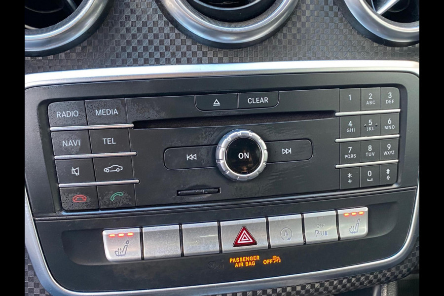 Mercedes-Benz A-Klasse 180 BlueEfficiency URBAN - Navigatie I Airco I PDC I Sport interieur & 19 inch Velgen I Dealer onderhouden