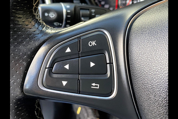 Mercedes-Benz A-Klasse 180 BlueEfficiency URBAN - Navigatie I Airco I PDC I Sport interieur & 19 inch Velgen I Dealer onderhouden