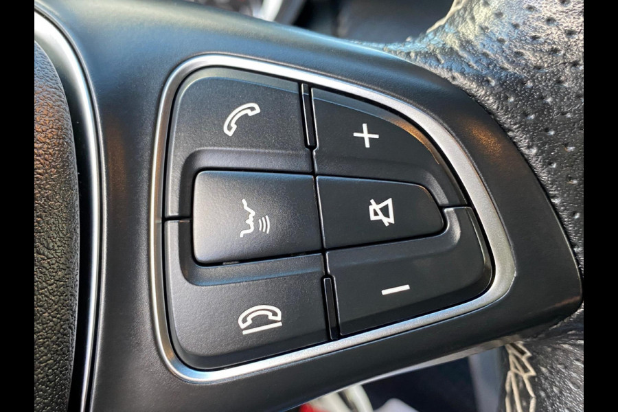 Mercedes-Benz A-Klasse 180 BlueEfficiency URBAN - Navigatie I Airco I PDC I Sport interieur & 19 inch Velgen I Dealer onderhouden
