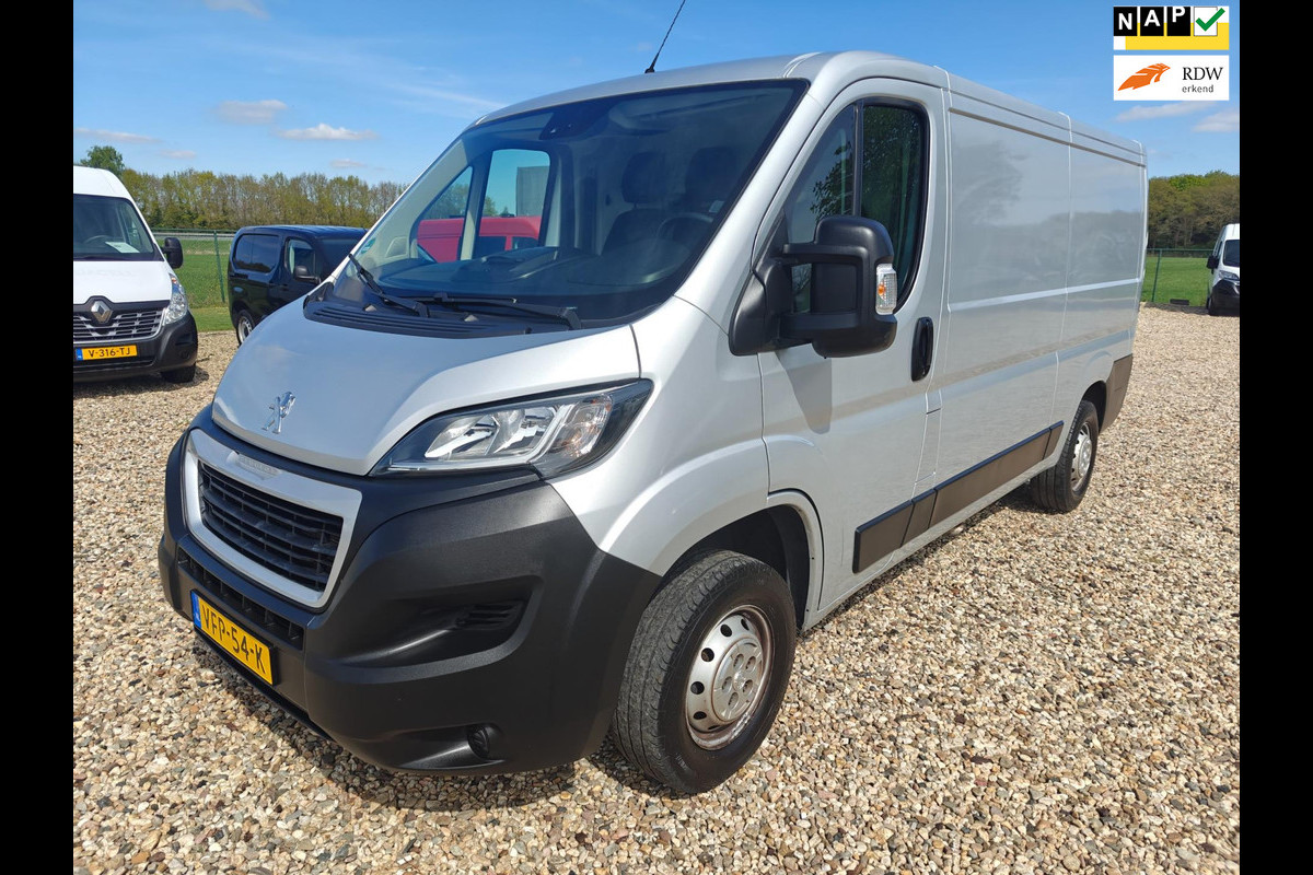 Peugeot Boxer 333 2.2 BlueHDi 140 PK L2H1 Premium , 1e eig. Euro 6 , Navi , cruise , in pracht staat. Peugeot Boxer 333 2.2 BlueHDi 140 PK L2H1 Premium , 1e eig. Euro 6 , Navi , cruise , in pracht staat.