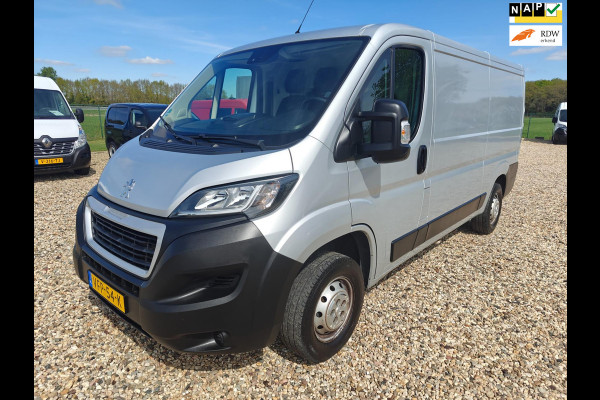 Peugeot Boxer 333 2.2 BlueHDi 140 PK L2H1 Premium , 1e eig. Euro 6 , Navi , cruise , in pracht staat.