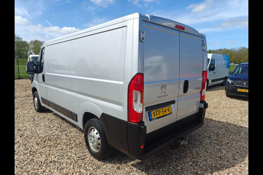Peugeot Boxer 333 2.2 BlueHDi 140 PK L2H1 Premium , 1e eig. Euro 6 , Navi , cruise , in pracht staat.