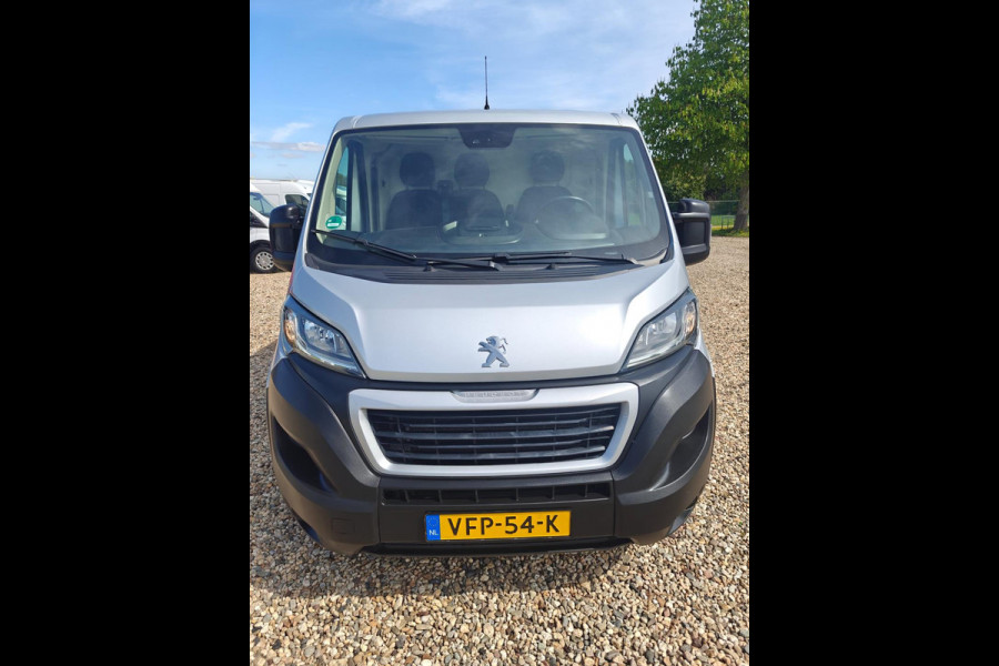 Peugeot Boxer 333 2.2 BlueHDi 140 PK L2H1 Premium , 1e eig. Euro 6 , Navi , cruise , in pracht staat.
