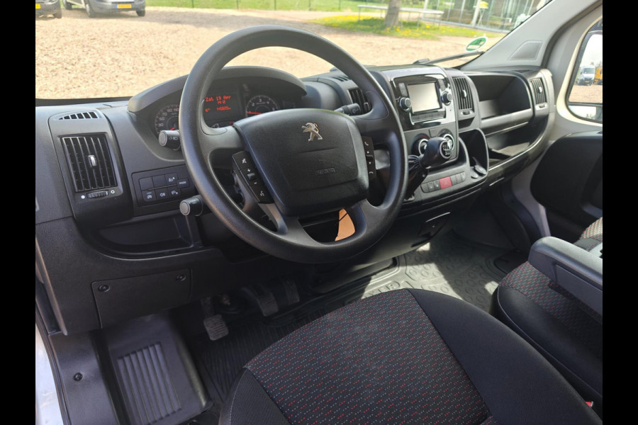 Peugeot Boxer 333 2.2 BlueHDi 140 PK L2H1 Premium , 1e eig. Euro 6 , Navi , cruise , in pracht staat.