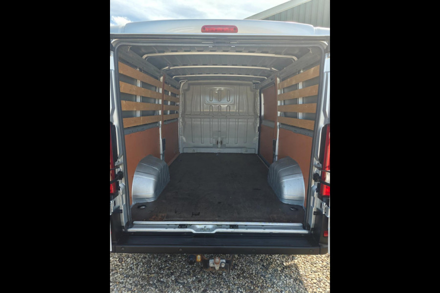 Peugeot Boxer 333 2.2 BlueHDi 140 PK L2H1 Premium , 1e eig. Euro 6 , Navi , cruise , in pracht staat.
