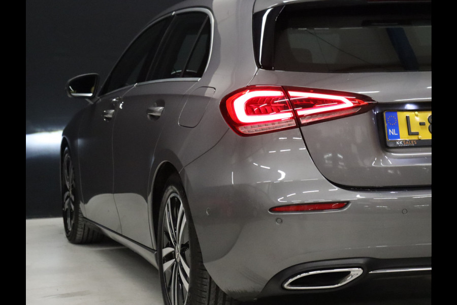 Mercedes-Benz A-Klasse 160 Luxury [SFEERVERLICHTING, VOL LEDER, CAMERA, STOELVERWARMING, PDC V+A, NAVIGATIE, CLIMATE, CRUISE, NIEUWSTAAT]