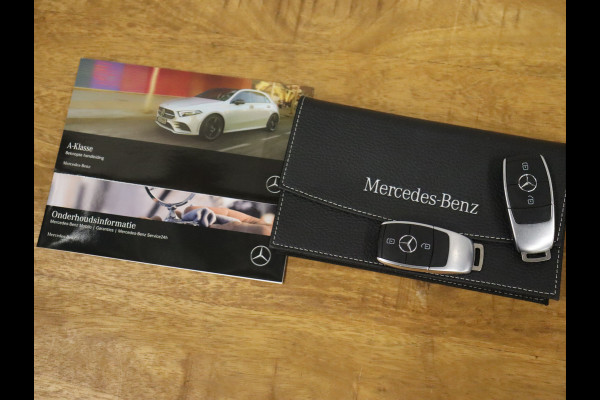 Mercedes-Benz A-Klasse 160 Luxury [SFEERVERLICHTING, VOL LEDER, CAMERA, STOELVERWARMING, PDC V+A, NAVIGATIE, CLIMATE, CRUISE, NIEUWSTAAT]