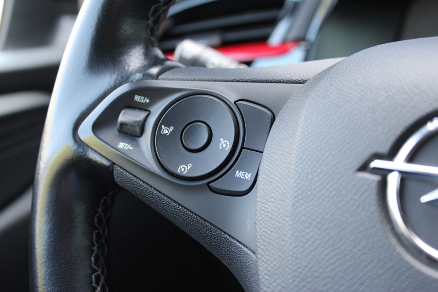 Opel Corsa 1.2 GS Line | Navigatie | Camera | Privacy Glass | Dealer ond.