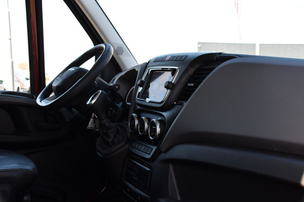 Iveco 40C 210 3.0L L2H2 Luchtvering Air Pro Full Options! Dubbellucht, Adaptieve Cruise, Camera, 3500KG Trekhaak, 2 x Schuifdeur, Clima, 210PK, Kasten wanden, Uniek! Dubbel lucht, DL