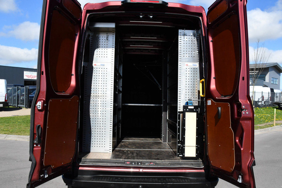 Iveco 40C 210 3.0L L2H2 Luchtvering Air Pro Full Options! Dubbellucht, Adaptieve Cruise, Camera, 3500KG Trekhaak, 2 x Schuifdeur, Clima, 210PK, Kasten wanden, Uniek! Dubbel lucht, DL