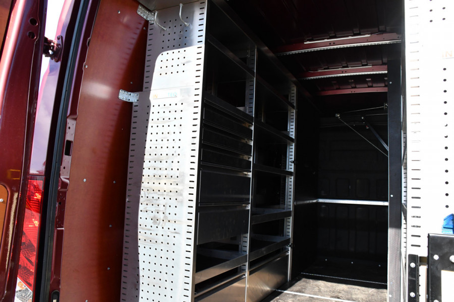 Iveco 40C 210 3.0L L2H2 Luchtvering Air Pro Full Options! Dubbellucht, Adaptieve Cruise, Camera, 3500KG Trekhaak, 2 x Schuifdeur, Clima, 210PK, Kasten wanden, Uniek! Dubbel lucht, DL