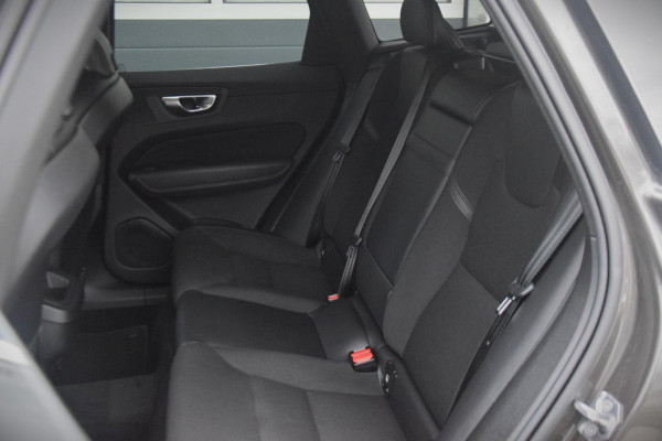 Volvo XC60 2.0 B5 Business Pro 5.270 EURO AAN OPTIES!!