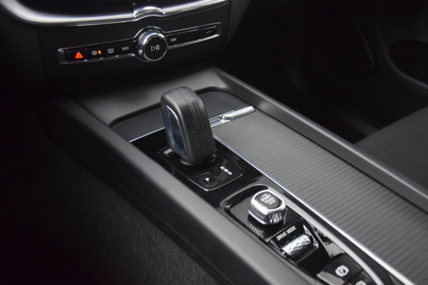 Volvo XC60 2.0 B5 Business Pro 5.270 EURO AAN OPTIES!!