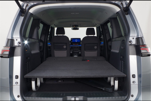 Volkswagen ID. Buzz Pro 77kWh > 5-zit/Dubbele Schuifdeur/Vlakke laadvloer inbouw/trekhaak/IQ.Light... | 8292 |
