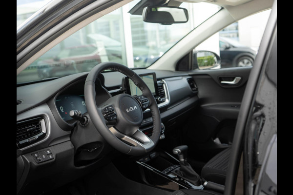 Kia Stonic 1.0 T-GDi MHEV DynamicPlusLine ANWB Private Lease v.a € 379,- | Op voorraad | Stoel-/Stuurverwarming | LED | Navigatie | Climate Control | PDC |