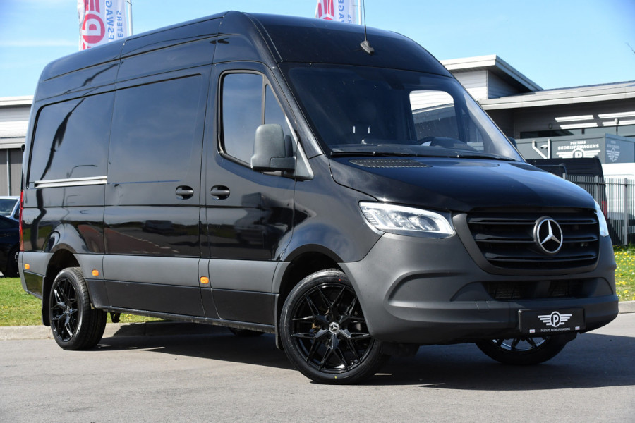 Mercedes-Benz Sprinter 317 1.9 CDI L2H2 RWD Black Edition Cruise, Camera, Carplay, LED, 10,5'' Mbux, Trekhaak, 2 x geveerde stoel, Leder, Stoelverwarming, Uniek!