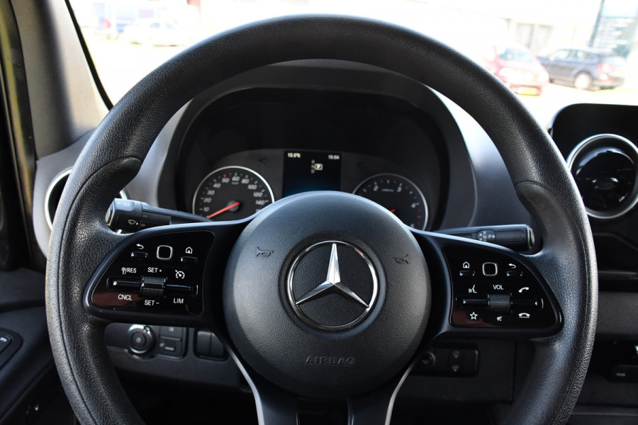 Mercedes-Benz Sprinter 317 1.9 CDI L2H2 RWD Black Edition Cruise, Camera, Carplay, LED, 10,5'' Mbux, Trekhaak, 2 x geveerde stoel, Leder, Stoelverwarming, Uniek!