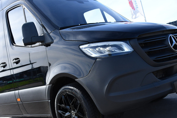 Mercedes-Benz Sprinter 317 1.9 CDI L2H2 RWD Black Edition Cruise, Camera, Carplay, LED, 10,5'' Mbux, Trekhaak, 2 x geveerde stoel, Leder, Stoelverwarming, Uniek!