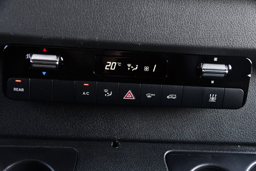 Mercedes-Benz Sprinter 317 1.9 CDI L2H2 RWD Black Edition Cruise, Camera, Carplay, LED, 10,5'' Mbux, Trekhaak, 2 x geveerde stoel, Leder, Stoelverwarming, Uniek!