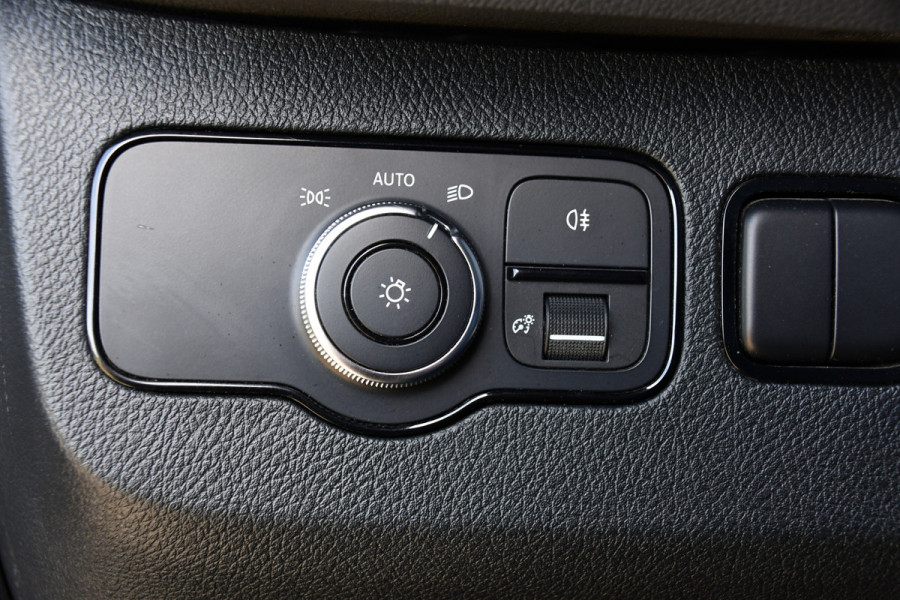Mercedes-Benz Sprinter 317 1.9 CDI L2H2 RWD Black Edition Cruise, Camera, Carplay, LED, 10,5'' Mbux, Trekhaak, 2 x geveerde stoel, Leder, Stoelverwarming, Uniek!