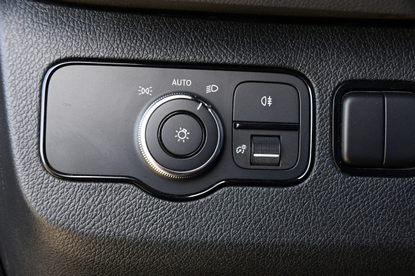 Mercedes-Benz Sprinter 317 1.9 CDI L2H2 RWD Black Edition Cruise, Camera, Carplay, LED, 10,5'' Mbux, Trekhaak, 2 x geveerde stoel, Leder, Stoelverwarming, Uniek!