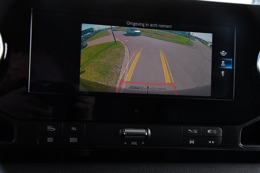 Mercedes-Benz Sprinter 317 1.9 CDI L2H2 RWD Black Edition Cruise, Camera, Carplay, LED, 10,5'' Mbux, Trekhaak, 2 x geveerde stoel, Leder, Stoelverwarming, Uniek!