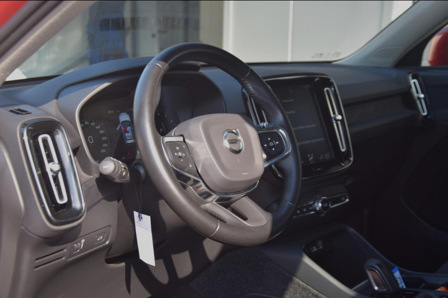 Volvo XC40 1.5 T3 Business Pro CAMERA/ADAPTIEVE CRUISE/APPLE CARPLAY