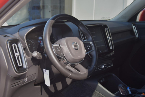 Volvo XC40 1.5 T3 Business Pro CAMERA/ADAPTIEVE CRUISE/APPLE CARPLAY