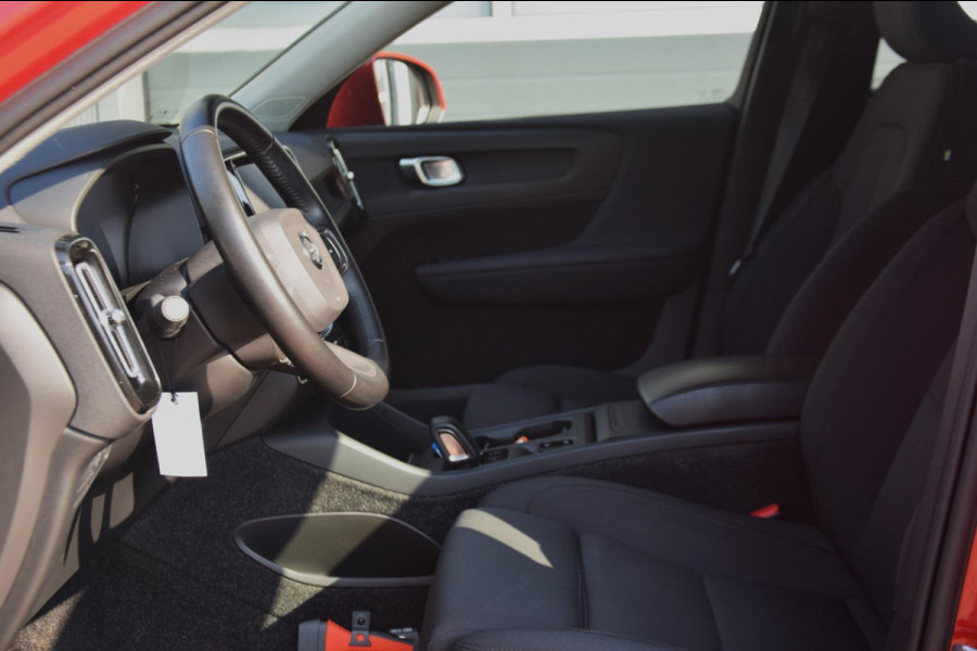 Volvo XC40 1.5 T3 Business Pro CAMERA/ADAPTIEVE CRUISE/APPLE CARPLAY