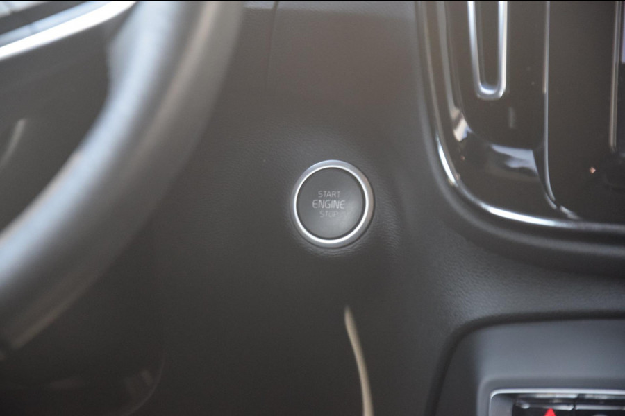 Volvo XC40 1.5 T3 Business Pro CAMERA/ADAPTIEVE CRUISE/APPLE CARPLAY