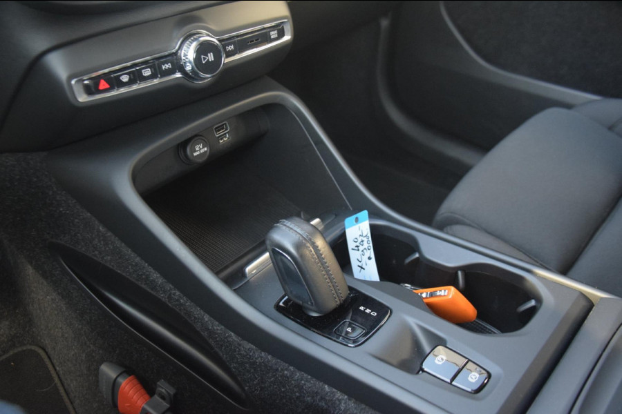 Volvo XC40 1.5 T3 Business Pro CAMERA/ADAPTIEVE CRUISE/APPLE CARPLAY