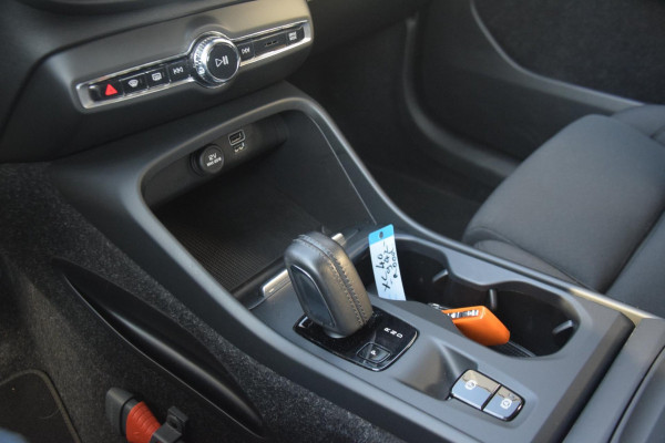 Volvo XC40 1.5 T3 Business Pro CAMERA/ADAPTIEVE CRUISE/APPLE CARPLAY
