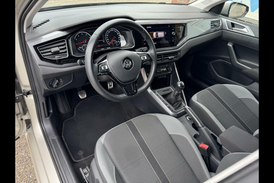 Volkswagen Polo 1.0 TSI Highline 116 pk LED Stlvw CarPlay Cruise Navi Climatic Garantie PDC