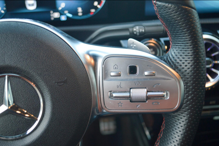 Mercedes-Benz CLA-Klasse 200 AMG Line 1E EIGENAAR|STOELVERWARMING|VIRTUAL COCKPIT