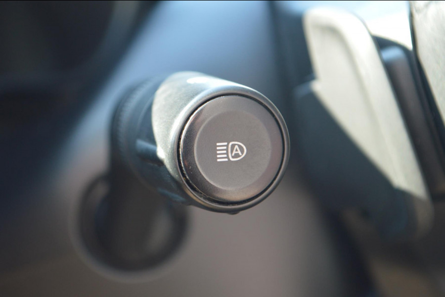 Mazda 3 2.0 e-SkyActiv-X Hybrid 186 Luxury TREKHAAK|LEER|BOSE AUDIO